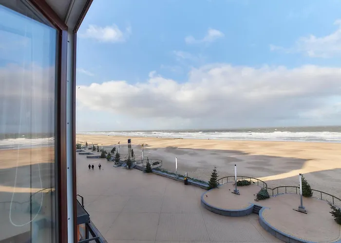 Lecomte - The Shoreline 74 * Ostend