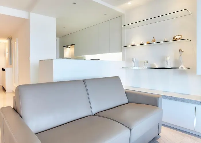 Lecomte - The Shoreline 74 Apartment