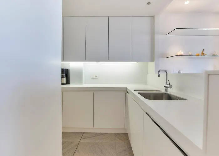 Lecomte - The Shoreline 74 * Ostend