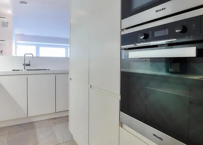 Lecomte - The Shoreline 74