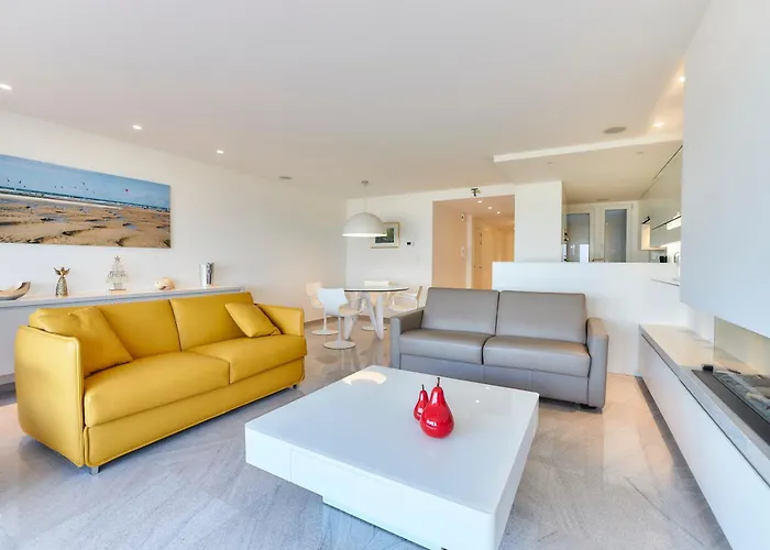 Lecomte - The Shoreline 74